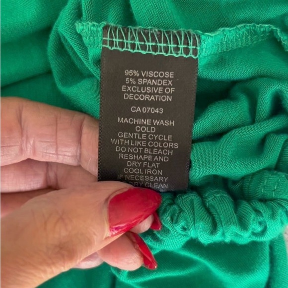 Cable & Gauge Green Relaxed 3/4 Sleeve Blouse - Picture 10 of 11